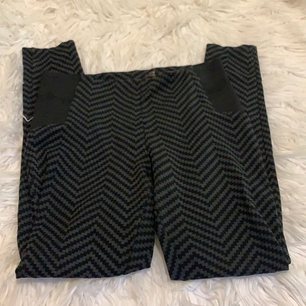Black and grey leggings